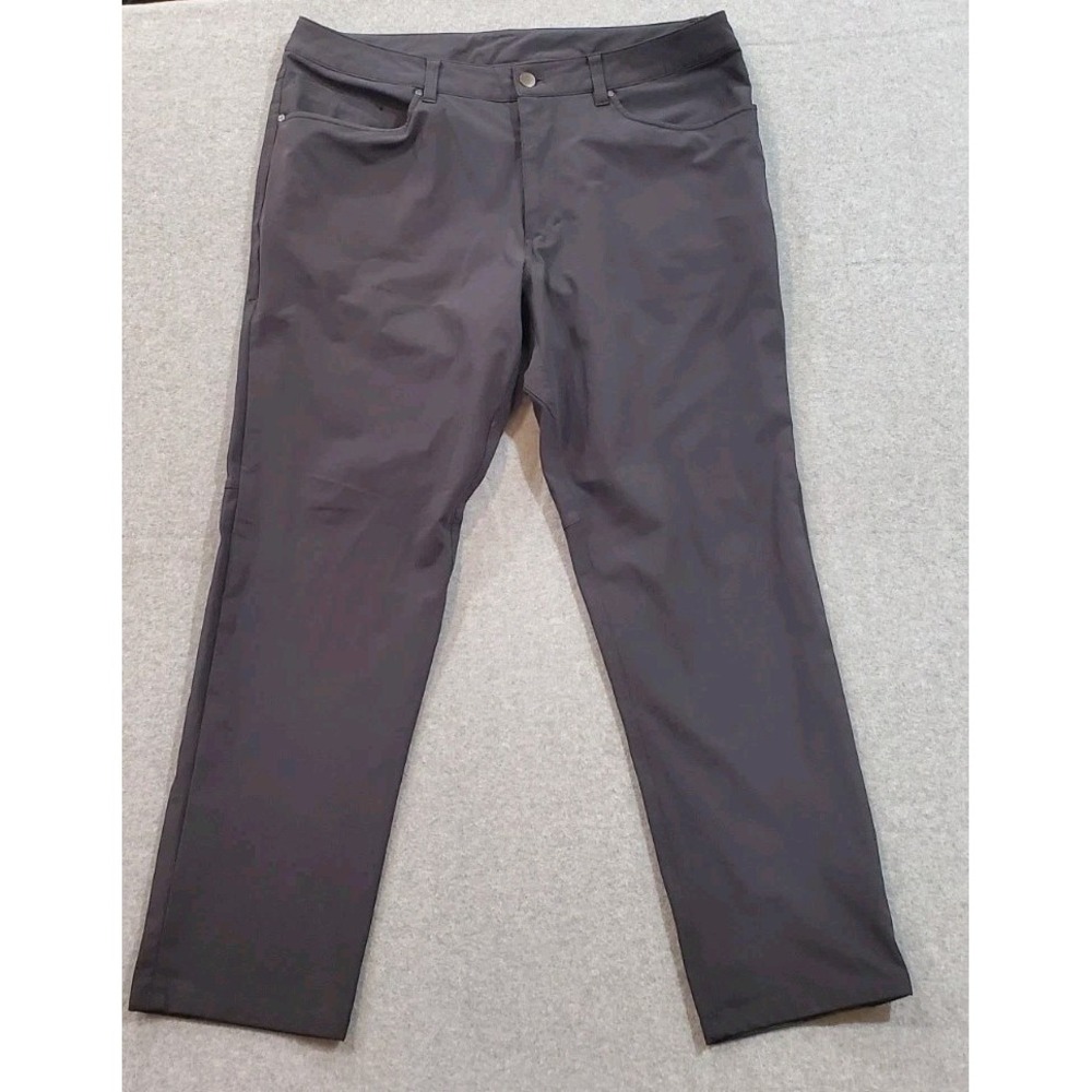 Lululemon Men's Classic Fit Warpstreme Stretch Chino Pants‎ Gray